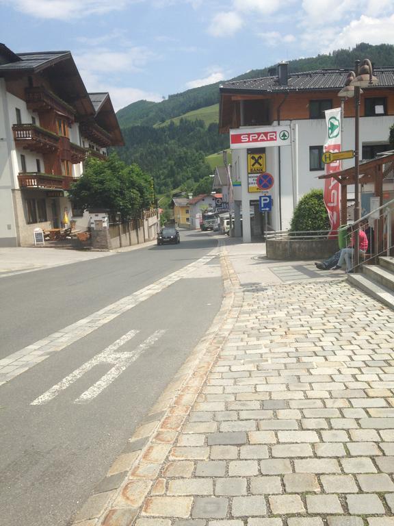 Haus Julia Apartamento Mühlbach am Hochkönig Exterior foto